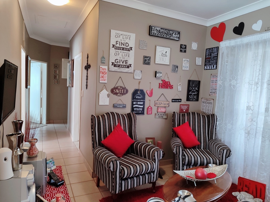 4 Bedroom Property for Sale in Wilkoppies North West